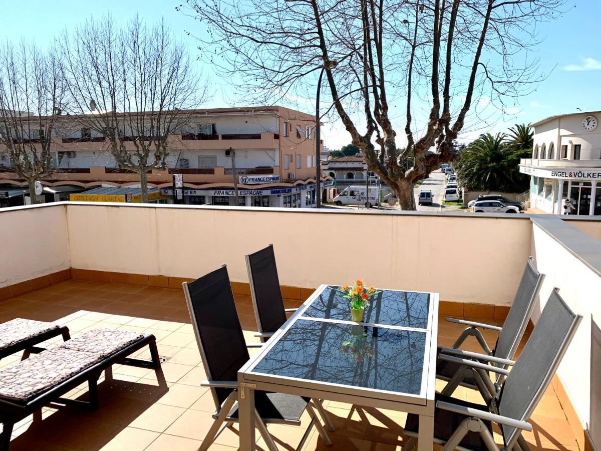 Edifici Violetta Lägenhet Empuriabrava Exteriör bild