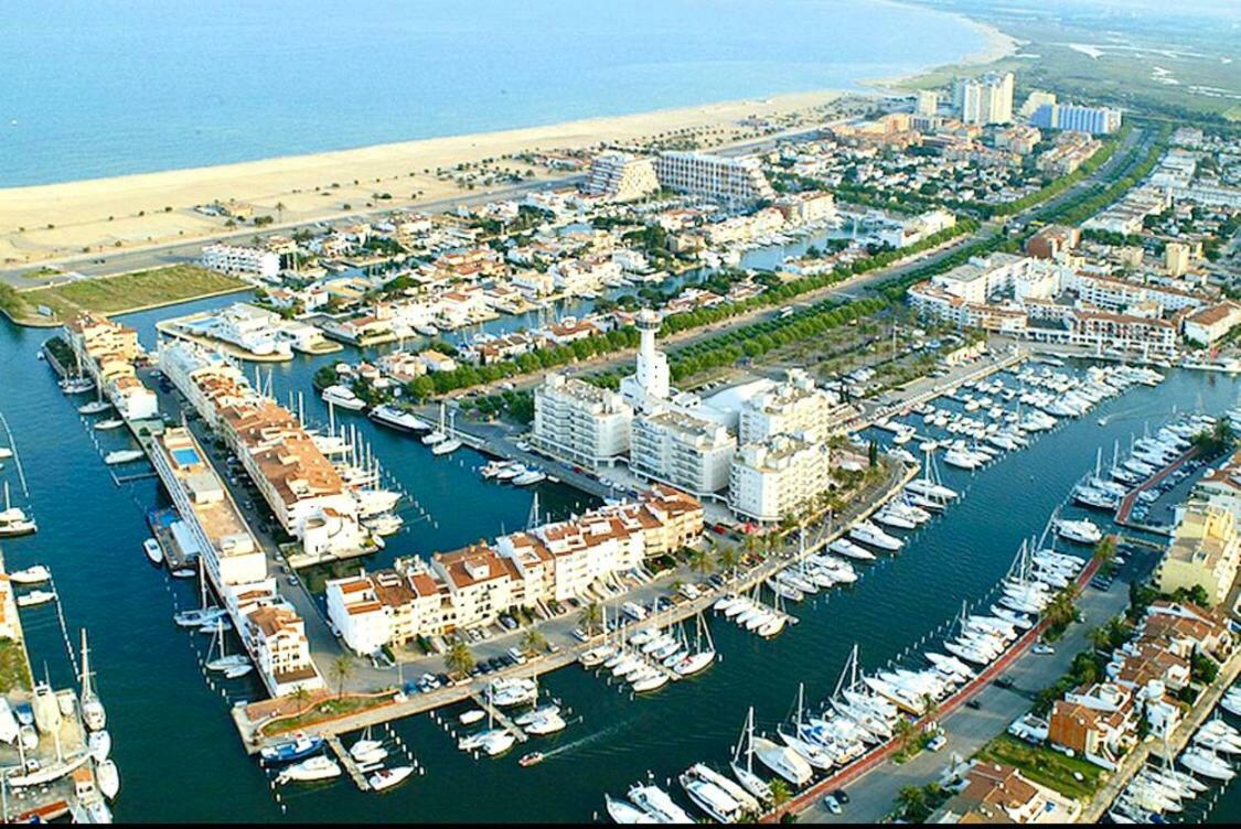 Edifici Violetta Lägenhet Empuriabrava Exteriör bild