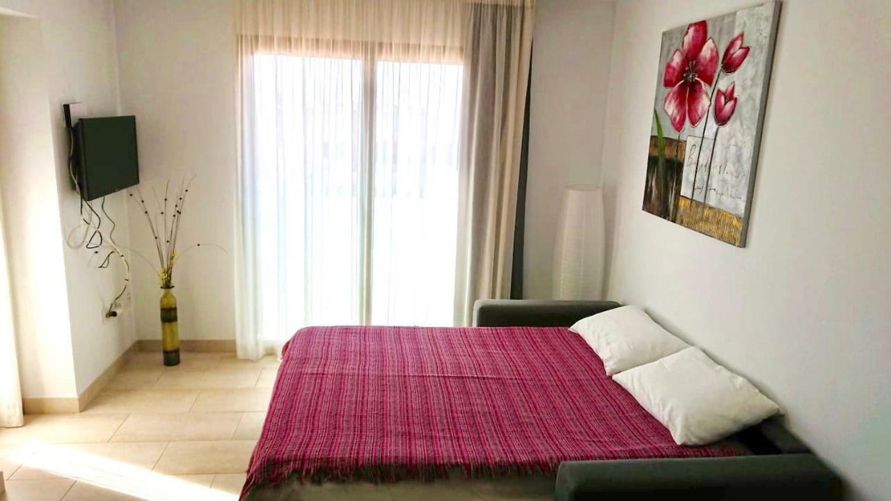 Edifici Violetta Lägenhet Empuriabrava Exteriör bild